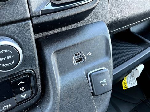 Used 2024 RAM ProMaster 2500 FWD image 14