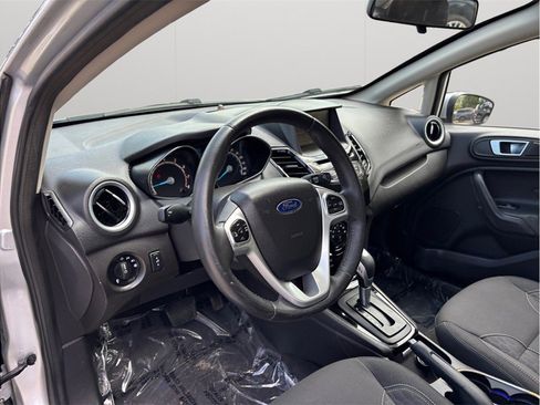 Used 2015 Ford Fiesta SE w/ Equipment Group 201A FWD image 6