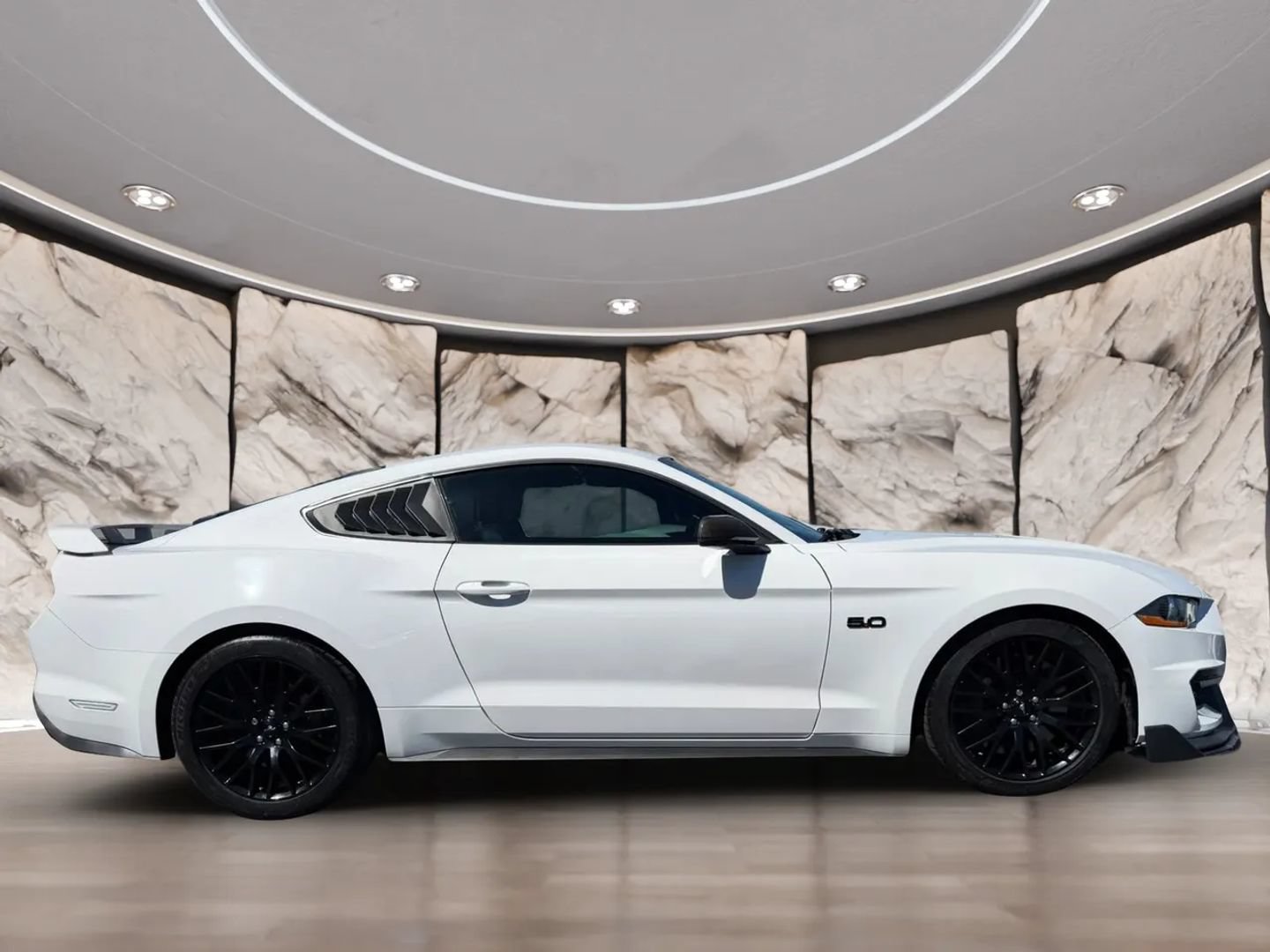 Used 2020 Ford Mustang GT Premium w/ GT Performance Package RWD image 4