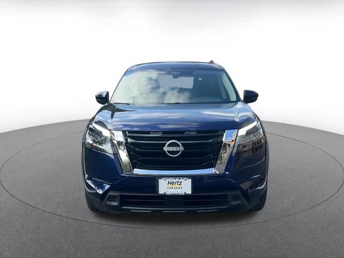Used 2025 Nissan Pathfinder SV image 5