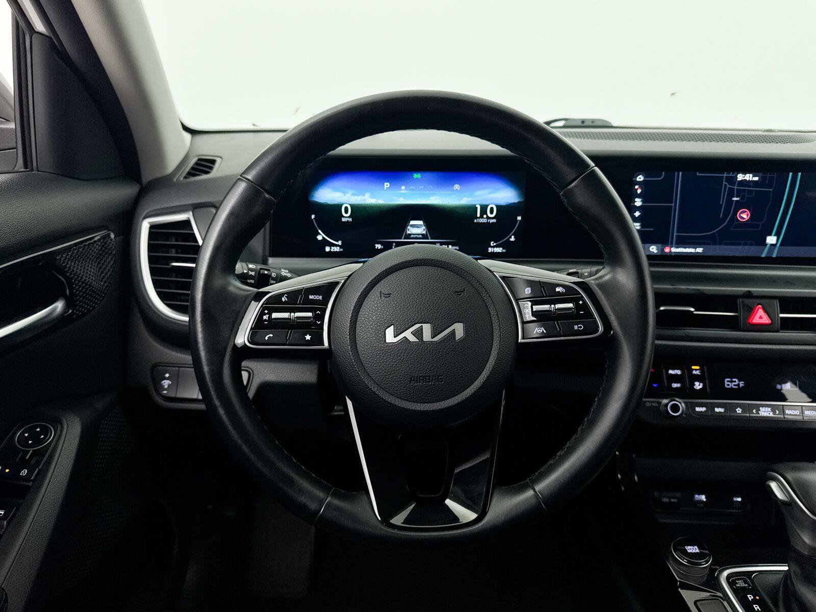 Used 2024 Kia Seltos EX FWD image 3