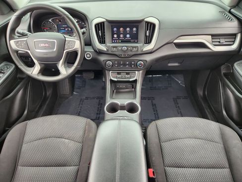 Used 2024 GMC Terrain SLE image 19