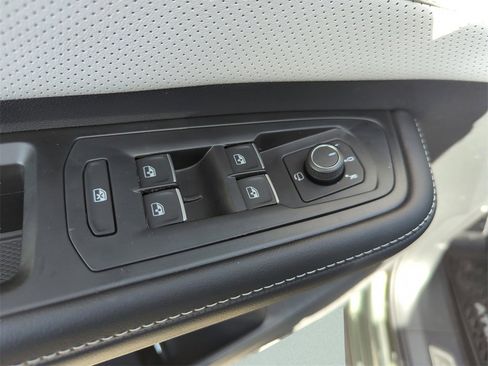 New 2026 Volkswagen Atlas Cross Sport SEL Premium R-Line image 38