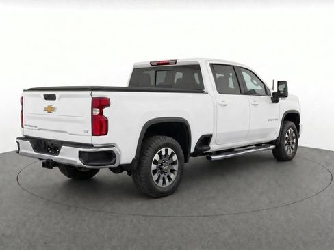 Used 2022 Chevrolet Silverado 2500 LT w/ Convenience Package AWD/4WD image 4