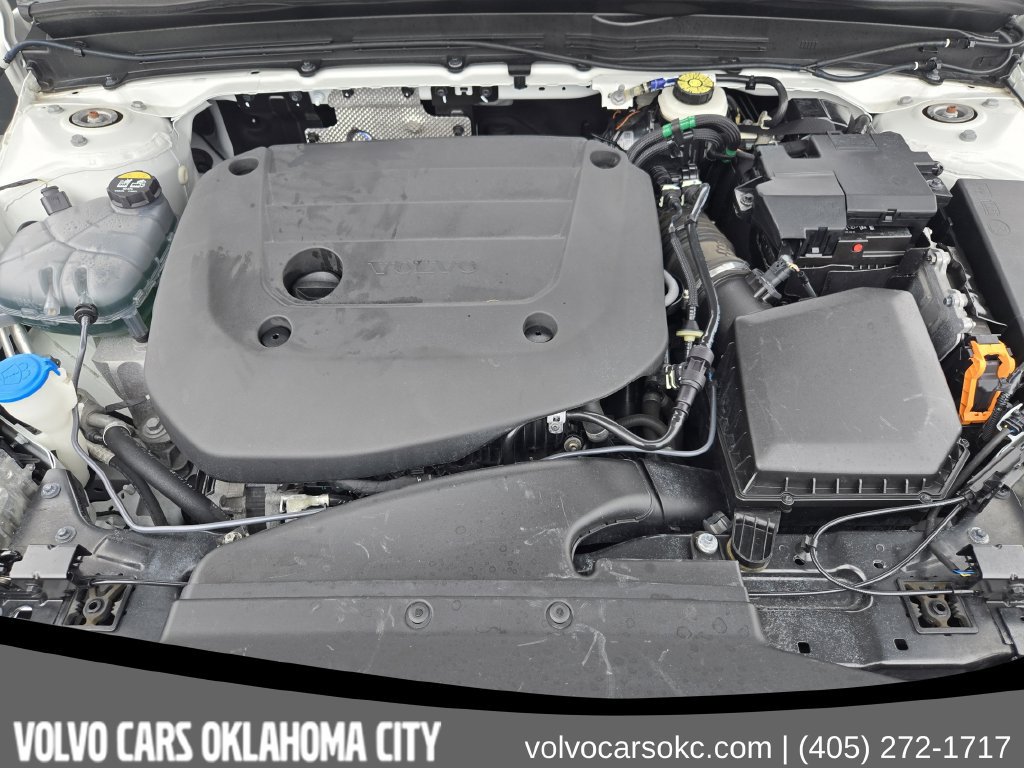 Certified 2023 Volvo XC40 B5 Plus w/ Protection Package Premier AWD/4WD image 32