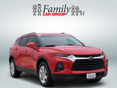 Used 2021 Chevrolet Blazer LT image 2