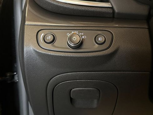 Used 2020 Buick Encore Essence image 18