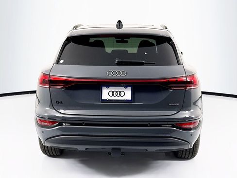 Used 2025 Audi Q6 e-tron Premium Plus image 8