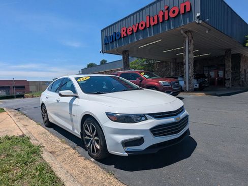 Used 2017 Chevrolet Malibu LT w/ Leather Package FWD image 1