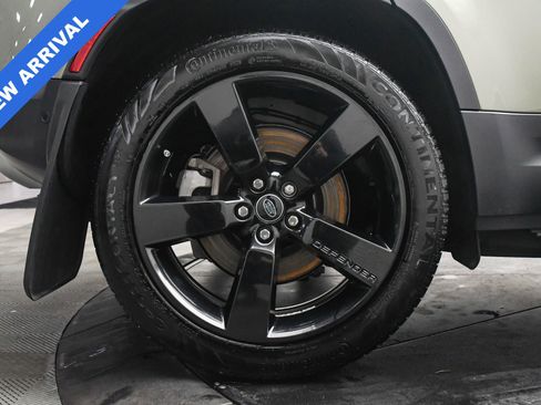 Used 2024 Land Rover Defender 110 S image 31