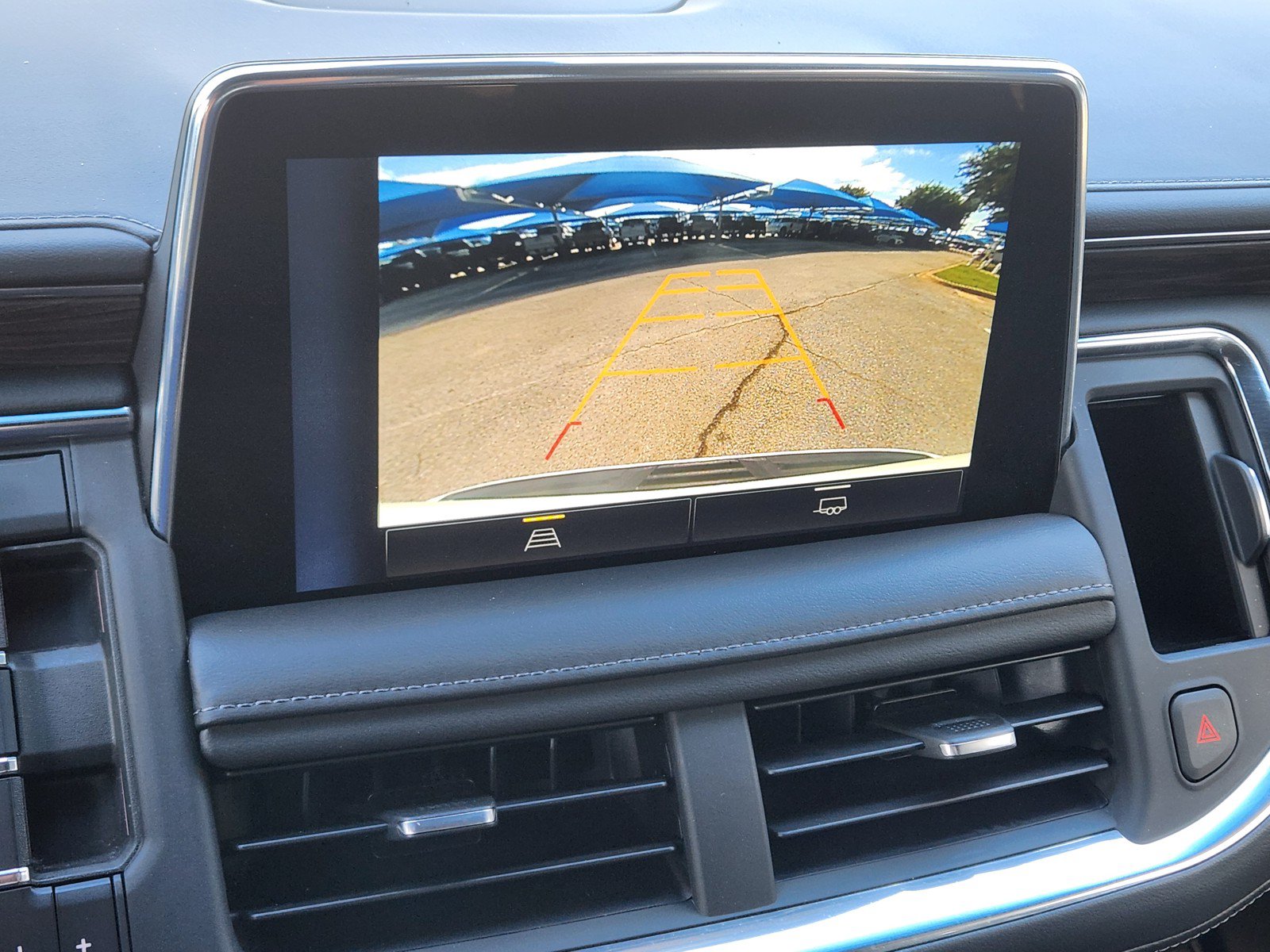 Used 2022 Chevrolet Suburban Z71 AWD/4WD image 7