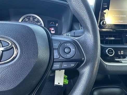 Used 2022 Toyota Corolla LE image 16