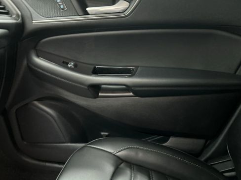 Used 2019 Ford Edge SEL w/ Equipment Group 201A image 13