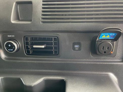 Used 2025 Hyundai Santa Fe Limited image 47