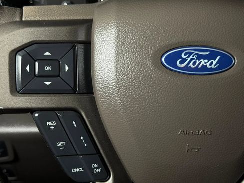 Used 2018 Ford Expedition Max XLT w/ Equipment Group 202A AWD/4WD image 35