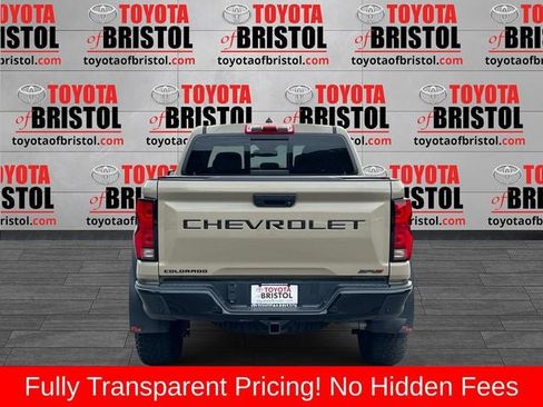 Used 2024 Chevrolet Colorado ZR2 w/ ZR2 Convenience Package III AWD/4WD image 4