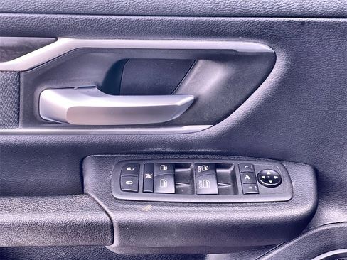 Used 2021 RAM 1500 Big Horn image 15