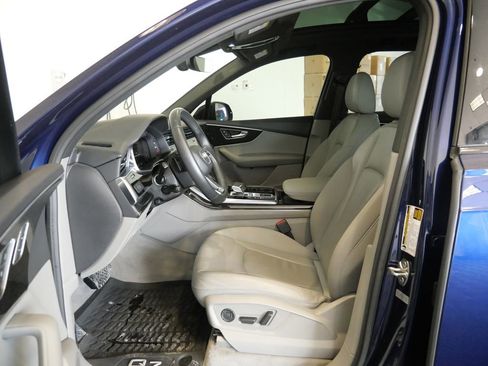 Used 2022 Audi Q7 3.0T Premium Plus w/ Premium Plus Package image 14
