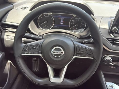Used 2020 Nissan Altima 2.5 S FWD image 30