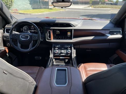 Used 2023 GMC Yukon XL Denali Ultimate AWD/4WD image 21