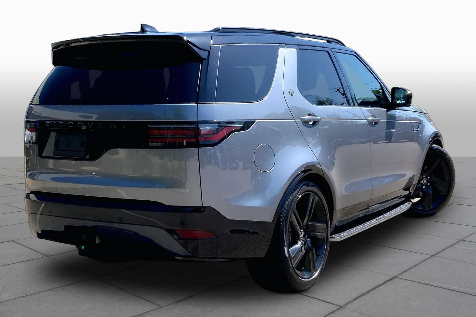 Used 2025 Land Rover Discovery Dynamic SE AWD/4WD image 23