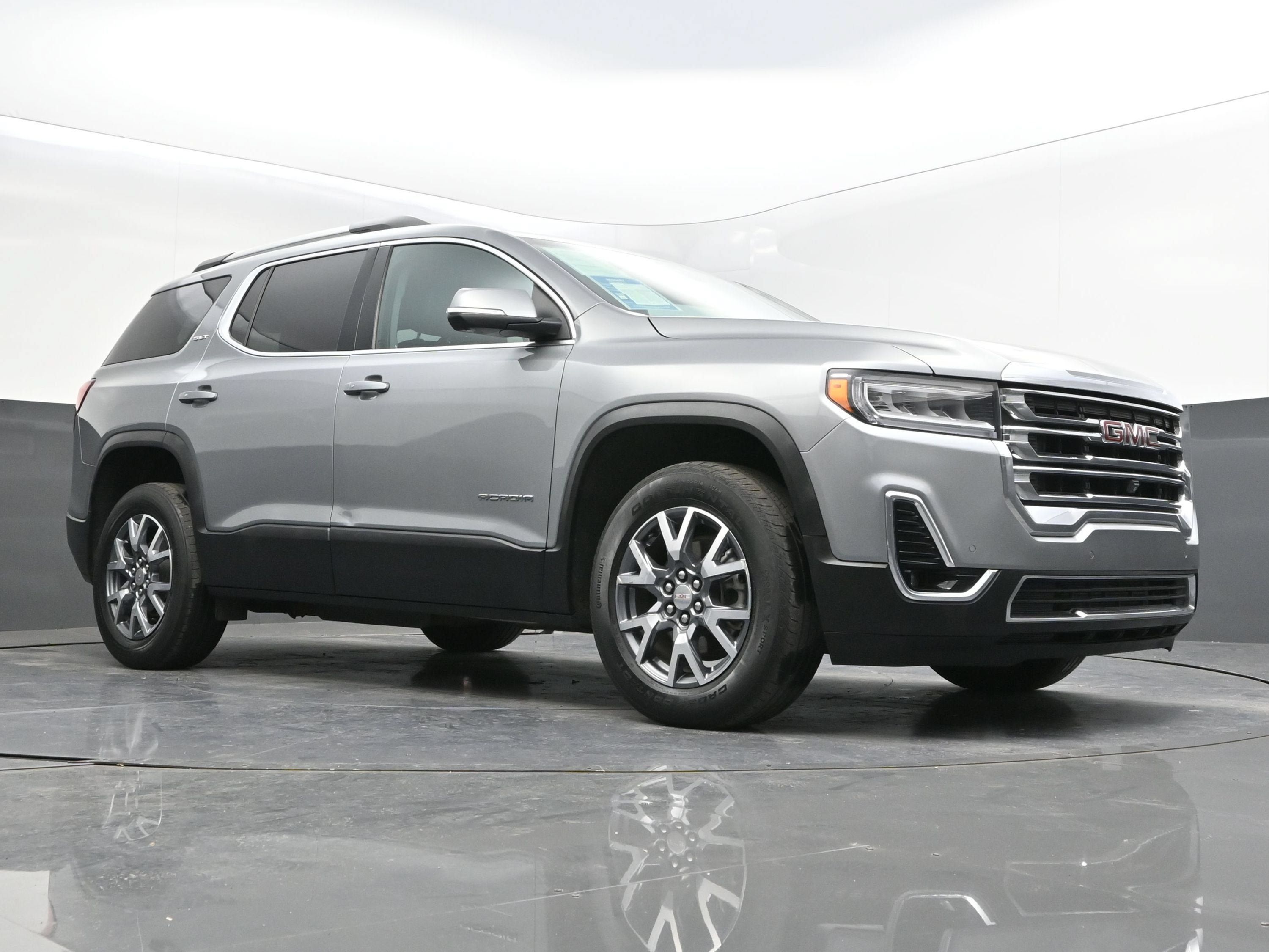 Certified 2023 GMC Acadia SLT w/ Technology Package AWD/4WD image 42
