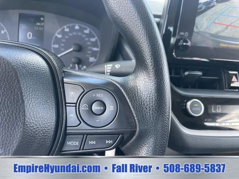 Used 2025 Toyota Corolla LE FWD image 26