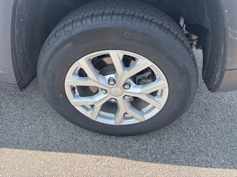 Certified 2023 Jeep Grand Cherokee Limited image 10