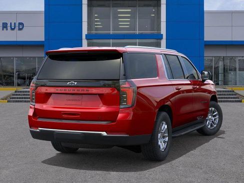 New 2026 Chevrolet Suburban LT image 28