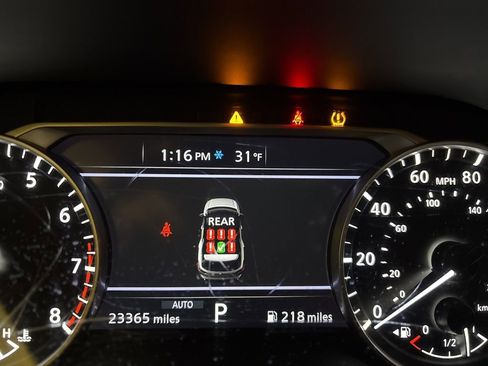 Used 2025 Nissan Pathfinder SV image 14