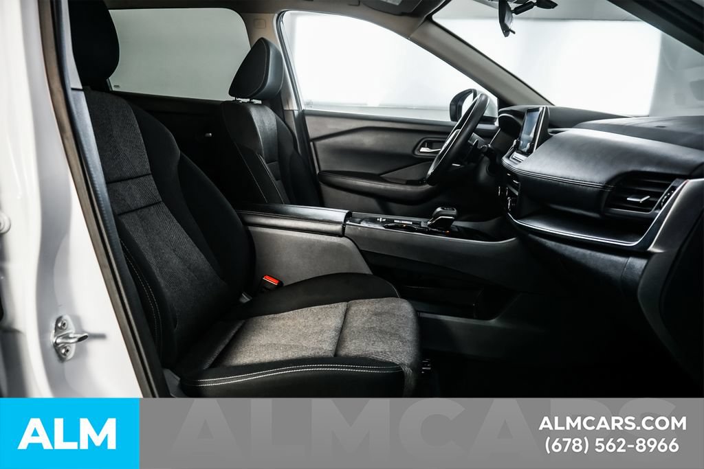 Used 2024 Nissan Rogue SV FWD image 19