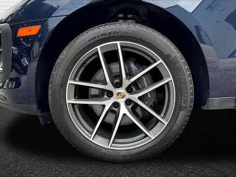 Used 2023 Porsche Macan AWD/4WD image 28