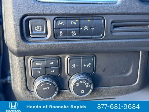 Used 2024 Chevrolet Tahoe Premier image 18