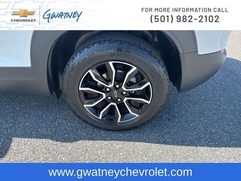 Used 2025 Chevrolet TrailBlazer ACTIV w/ Convenience Package image 10