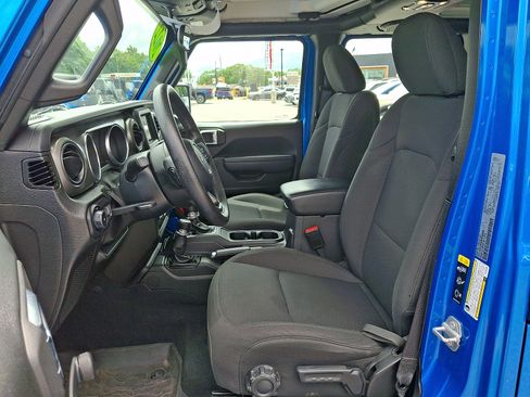 Used 2022 Jeep Wrangler Unlimited Sport AWD/4WD image 13