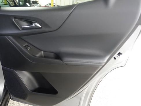 Used 2025 Chevrolet Equinox LT FWD image 21