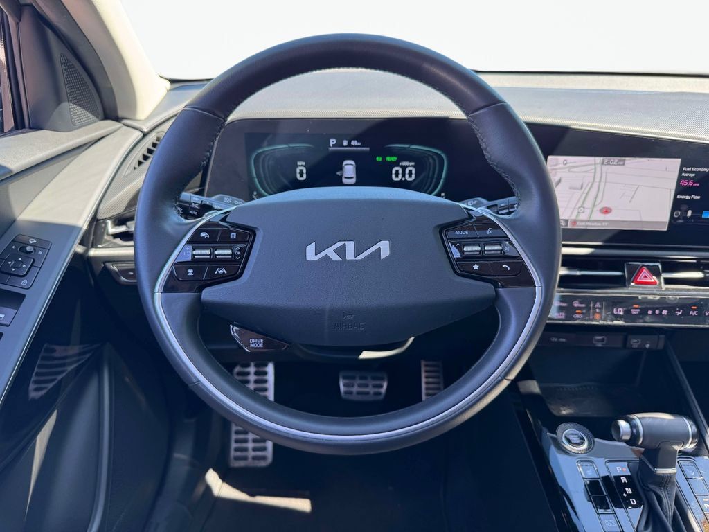 Certified 2023 Kia Niro EX Touring FWD image 15