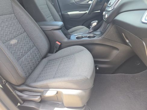 Used 2022 Chevrolet Equinox LT FWD image 15