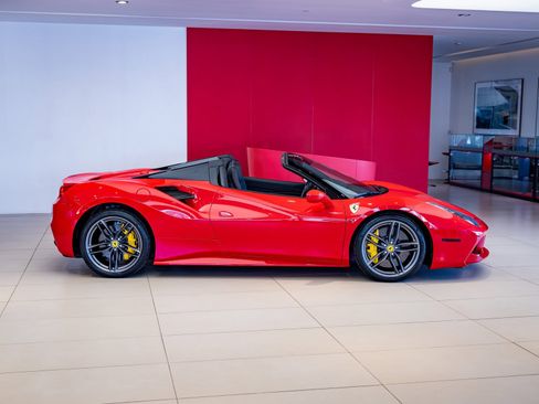 Certified 2019 Ferrari 488 Spider image 7