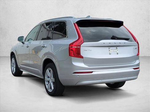 Used 2022 Volvo XC90 T6 Momentum AWD/4WD image 8