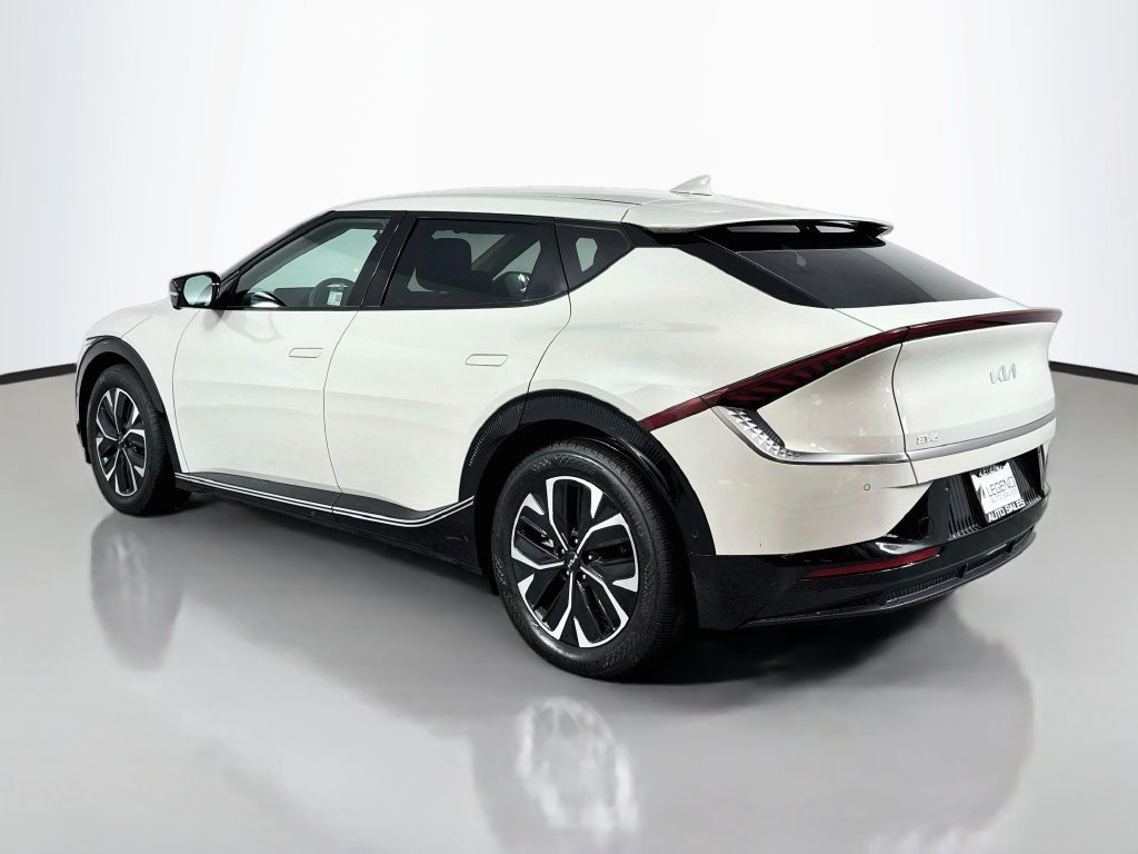 Used 2022 Kia EV6 Wind w/ Wind Technology Package AWD/4WD image 9