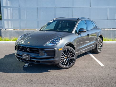 Certified 2026 Porsche Macan AWD/4WD image 1