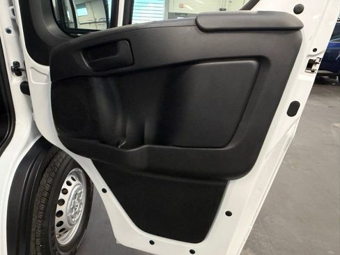 Used 2025 RAM ProMaster 2500 w/ Convenience Group FWD image 28