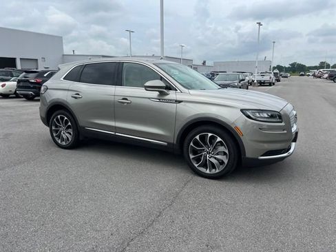 Used 2023 Lincoln Nautilus Reserve AWD/4WD image 8
