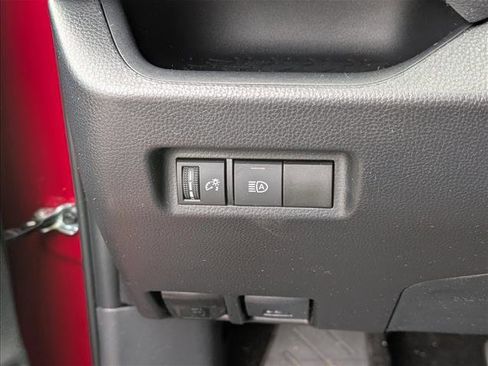 Used 2025 Toyota RAV4 XLE image 27