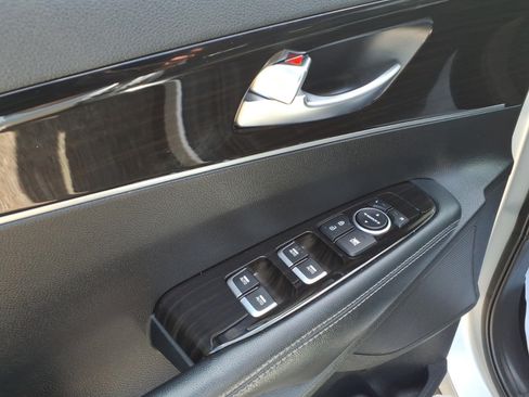 Used 2019 Kia Sorento S AWD/4WD image 13