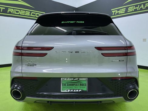 Used 2022 Genesis GV70 3.5T image 8