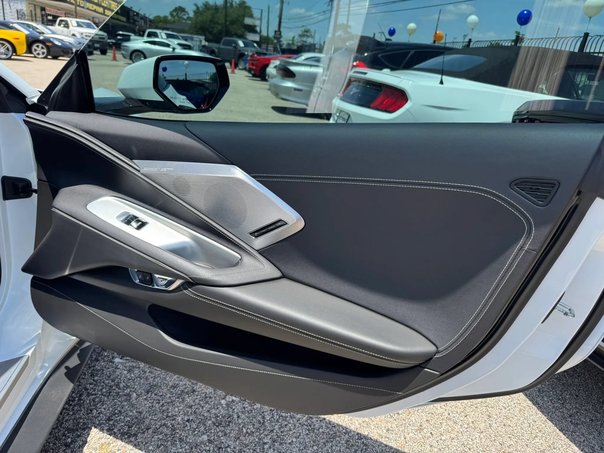 Used 2021 Chevrolet Corvette Stingray Preferred Cpe w/ Engine Appearance Package RWD image 18