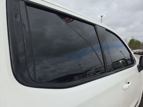 Used 2025 GMC Sierra 1500 AT4 w/ AT4 Premium Package image 18