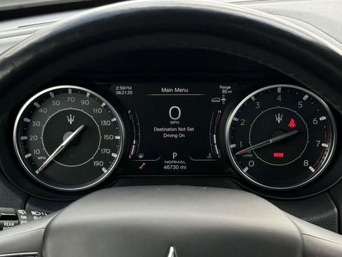 Used 2022 Maserati Levante GT image 17